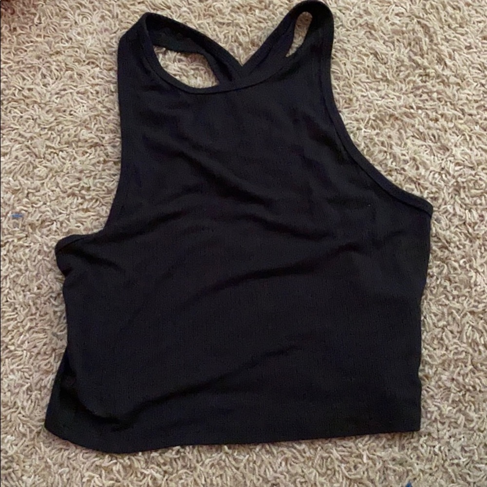 Hollister Tank